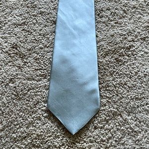 Shiny silver silk tie